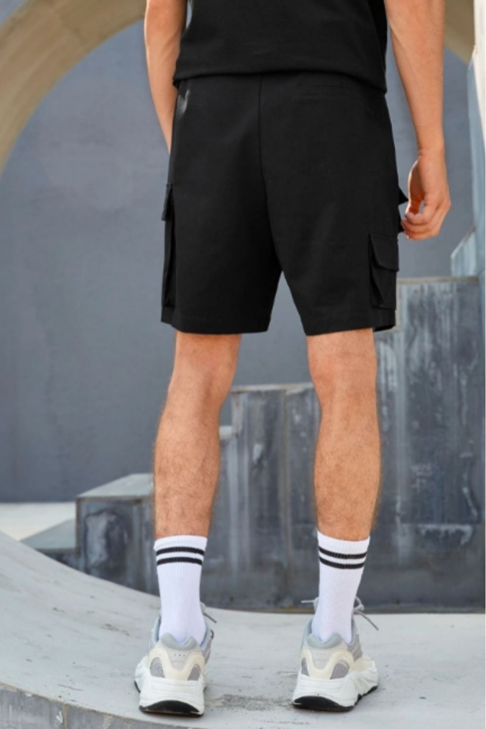 Men Flap Pocket Patched Shorts