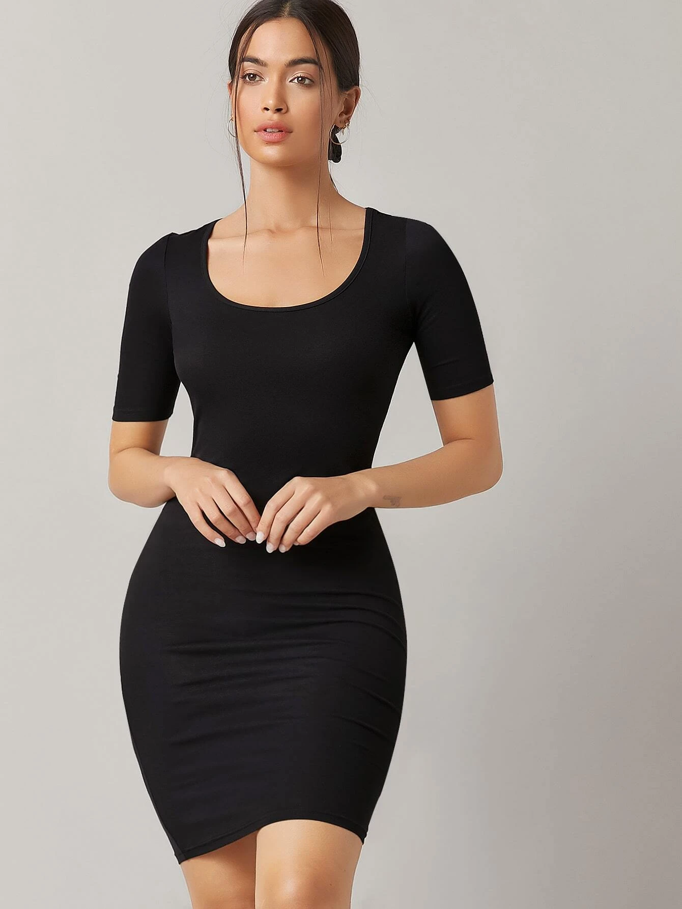 Black scoop sales neck bodycon dress